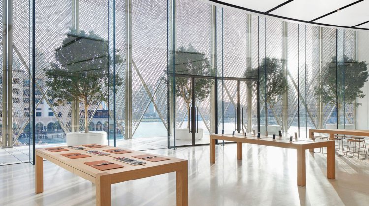 Explore the Apple Store at Dubai Mall: A Must-Visit for Tech Enthusiasts